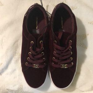 Liz Claiborne sneakers